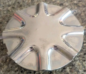 2002-2004 BUICK RENDEZVOUS 16 INCH WHEEL CHROME CENTER CAP #9593782 - Picture 1 of 16