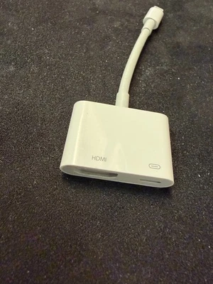 Genuine Apple Lightning to Digital AV Adapter (model MW2P3AM/A) HDMI & Lightning - Image 1 of 2