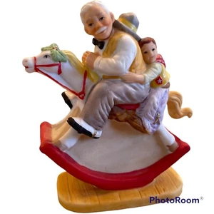 De colección. Estatuilla de porcelana 1989 Danbury Mint N. Rockwell "Gramps At The Riins" - Imagen 1 de 7