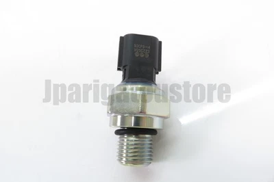 Subaru Genuine 31878AA020 Sensor Assembly‑Oil Pressure - Image 1 of 4
