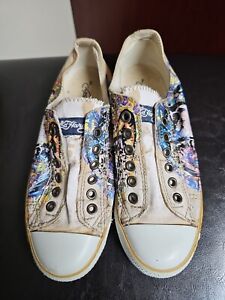 ED HARDY Women's Sneakers Slip Ons Laceless Canvas Upper Don Ed Hardy. Size 6