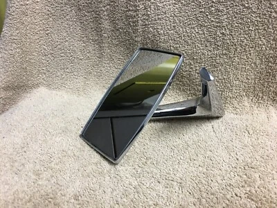 ESPEJO RETROVISOR IZQUIERDO USADO OEM FORD D9AB-17743-AA 1979 CROMADO LADO CONDUCTOR  Foto 1 de 4