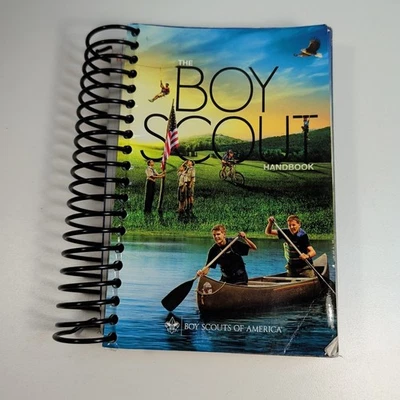 BSA The Boy Scout Handbook 13ª Edição Copyright 2016 Spiralbound  - Imagem 1 de 4