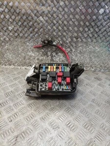 CITROEN NEMO 2008-2021 1.4 FUSE BOX (IN ENGINE BAY) POPULATED WITH RELAYS - Picture 1 of 11