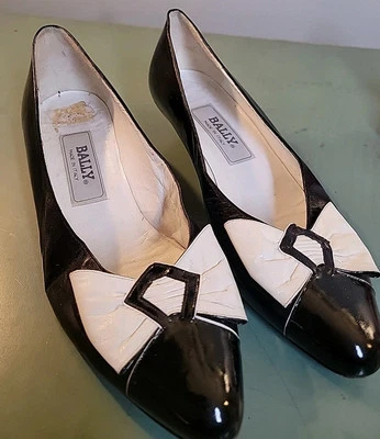 Bally Vintage Made in Italy Black and White Pumps Womens Size 7.5 M White Bow  - Image 1 of 4