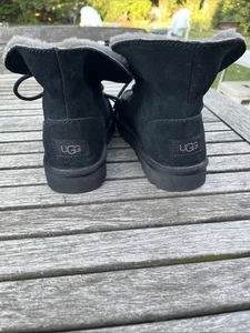 Ugg Diara 8 Black Sheep’s Wool Booties New - Picture 1 of 10