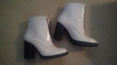 Botas para mujer Simply Vera Wang de urogallo tacón bloque cremallera frontal blancas EE. UU.: 8 1/2 Foto 1 de 4