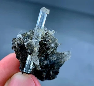 43 Karat natürliches Aquamarin Kristall Exemplar aus Skardu Pakistan - seltene Farbe - Bild 1 von 8