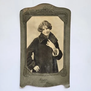 Antique Cabinet Card Photo 1900s Woman Fur Coat Black White Portrait - Bild 1 von 10