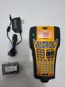 Fabricante de etiquetas industriales recargable DYMO RHINO 6000 con cargador y batería extra - Imagen 1 de 10