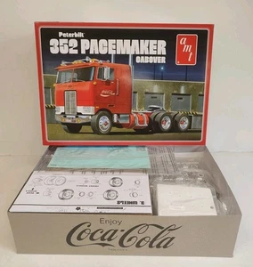 AMT 1090/06 Coca Cola 1/25 Scale Peterbilt 352 Pacemaker Cabover  Truck Kit - Picture 1 of 11