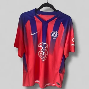 Camiseta de fútbol visitante Chelsea FC 2020/21 Nike Dri-FIT roja azul. Talla XL. - Imagen 1 de 6