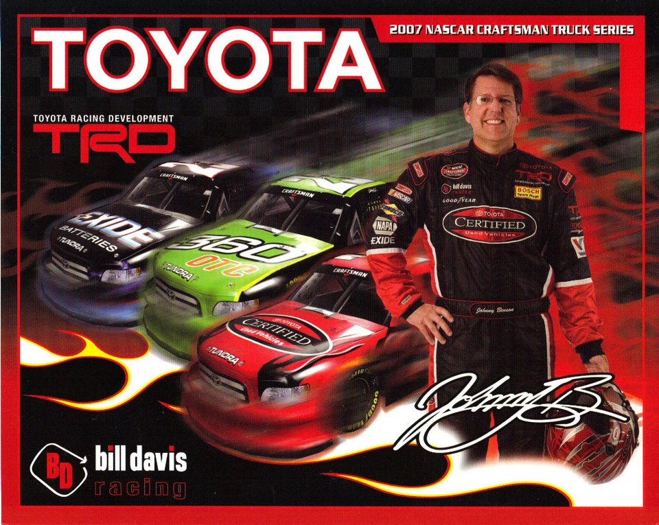 Johnny Benson 2007 "Toyota 4 camiones en tarjeta" #23 camión NASCAR postal     Foto 1 de 1