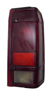 84 85 86 87 88 89 90 FORD BRONCO II Conjunto Luz Trasera Derecha Stock # 2115005 Foto 1 de 4