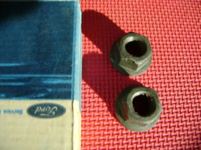 X2 NOS 1980 - 1989 FORD F250 F350 2WHD MUELLE AUXILIAR TRASERO TUERCAS PERNO U Foto 1 de 2