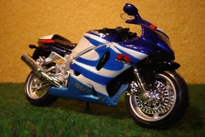 1:18 Suzuki GSX-R 750 Blau Perlmutweiss MAISTO 00201 - Bild 1 von 1