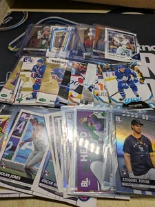 100 Sports Cards Bulk Lot 2 Guaranteed Hits (Auto/#/Patch) MLB NFL NBA NHL RC - Picture 1 of 14