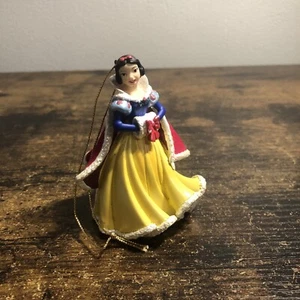 Disney park snow white Christmas ornament with a Felt cape - Picture 1 of 7
