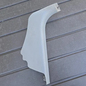 Chrysler Town & Country Driver Cowl LH Kick Trim 2001-2007 usado OEM 04754897 - Imagen 1 de 12