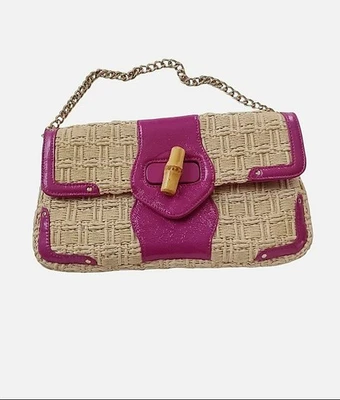 Bolso de mano Elaine Turner sobre de paja/rafia rosa intenso con cadena Foto 1 de 4
