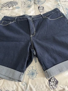 Women's Plus Denim Shorts - Picture 1 of 7