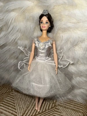 Barbie como LA REINA DEL CISNE EN EL LAGO DEL CISNE Serie de Ballet Clásico 1997 Mattel 18509 Foto 1 de 4