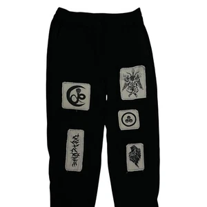 Pantalone Welcome Skateboards Volume Elastico Medio con Toppe Gotico Portachiavi Loop - Foto 1 di 12