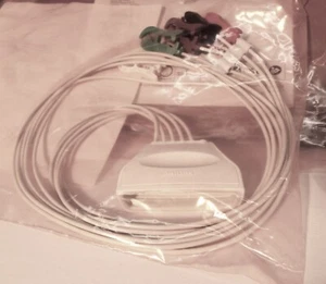 1 CAJA DE 19 CAPTADORES DE CABLES PHILIPS ECG PRUEBA 5 CABLES REF 989803172031 ¡ENVÍO GRATUITO! - Imagen 1 de 4