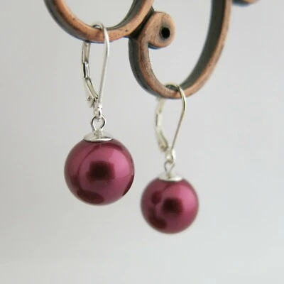 Ohrringe Ohrhänger in Rotwein Fuchsia aus MuschelkernPerlen Rund 12mm Brisuren - Bild 1 von 4