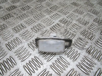 2015 MITSUBISHI OUTLANDER REAR NUMBER PLATE LIGHT OEM  - Image 1 of 4