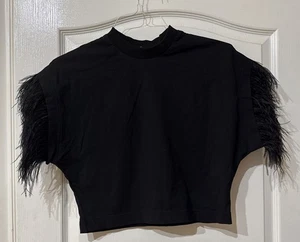 Schwarzes bauchfreies Oberteil mit Federärmeln von Aqua schön! Gr. XS (A33) - Bild 1 von 6