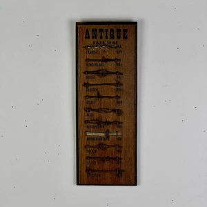 Espositore filo spinato vintage con 11 antichi campioni di filo spinato XIX secolo - Foto 1 di 6