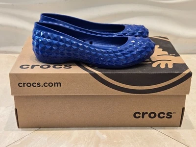 Shoes Size W6 Women's Crocs Blue Flats Santa Cruz Design 3D Pyramid In Box - Image 1 of 4
