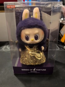 Autentico peluche Pop Mart Ali della Fortuna Viola Laububu nuovo con scatola - Foto 1 di 10