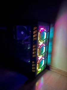Ordenador Gaming Como Nuevo i7-10700f y RX 5600 XT - Imagen 1 de 4