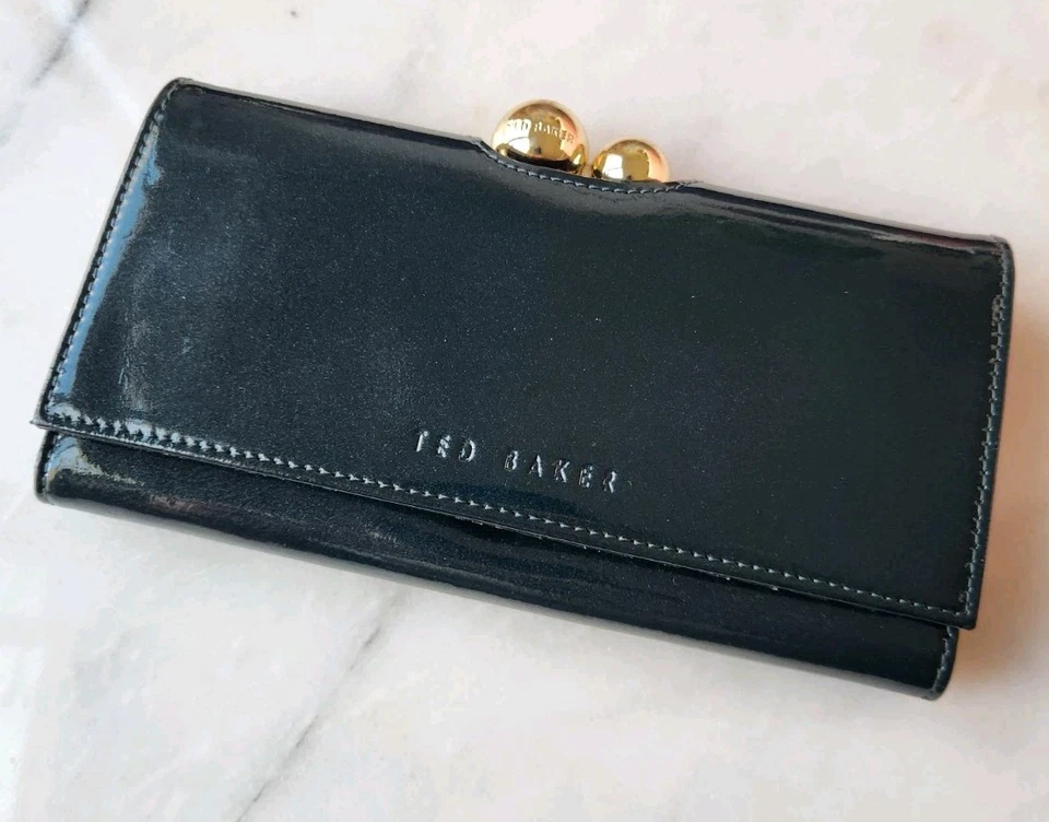 Cartera larga Ted Baker Bobble Matinee charol verde oscuro - herrajes dorados Foto 1 de 4