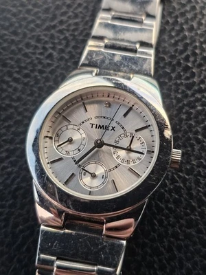 Reloj Timex T2N972 St. Caja Acero Cuarzo Analógico Mujer Talla 6 3/4" no funciona Foto 1 de 3