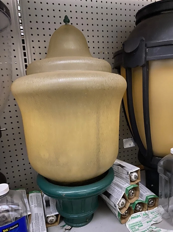 Luz de calle vintage, lámpara de poste, luz de calle, Tulip Parkway New York LED Foto 1 de 1