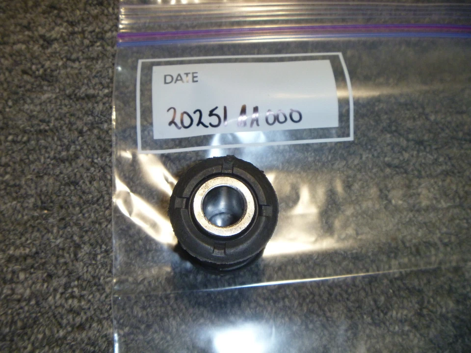 Buje de control de suspensión Subaru Forester STI WRX 1991-2006 20251AA000 OEM nuevo Foto 1 de 1