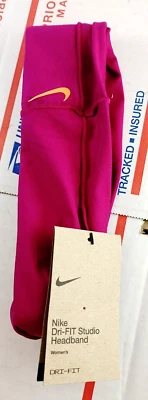 Nike Mujer Dri Fit Studio Giro Ancho Yoga Diadema Diadema Sangría Rosa Corbata Foto 1 de 4