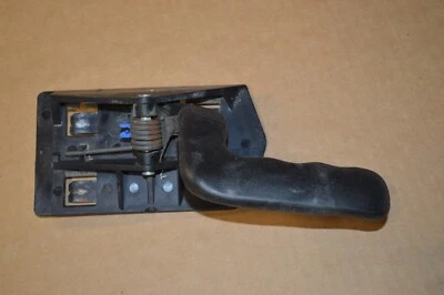 2000-06 YUKON TAHOE OEM REAR PASSENGER SIDE INNER DOOR HANDLE-SILVERADO SIERRA - Image 1 of 3