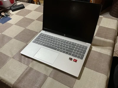 HP  15-fc0079nl 15,6" Full Hd (1TB SSD,ryzen 7 5825 U, 16GB RAM) - Immagine 1 di 4