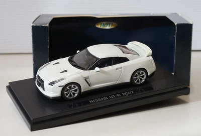 Ebbro 1/43 Nissan GT-R R35 2007 White Pearl 44037 GTR Skyline - image 1 of 4