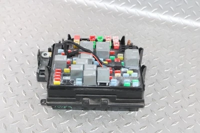03-07 Hummer H2 6.0L Motor Engine Fuse Relay Power Distribution Box Housing OEM Foto 1 de 4