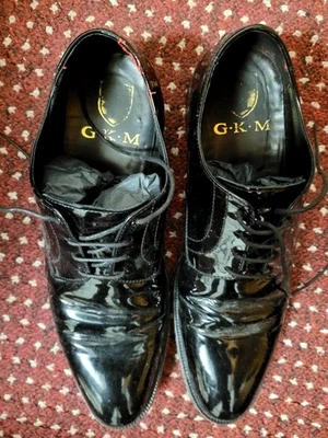 Schwarze Lackschuhe Schuhgröße 42 - Bild 1 von 4