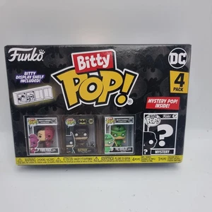 Funko Bitty Pop DC Paquete de 4 con estante de exhibición Bitty y 1 pop misterioso en el interior - Imagen 1 de 12