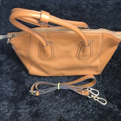 Bolso de mano Cuore & Pelle Celeste de cuero marrón coñac usado Foto 1 de 2