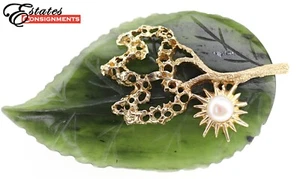 Nephrite Jade, Cultured Pearl, 14K Yellow Gold Brooch - Picture 1 of 8