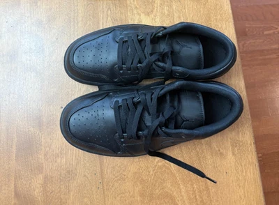 Air Jordan 1 Low Triple Negro Foto 1 de 4