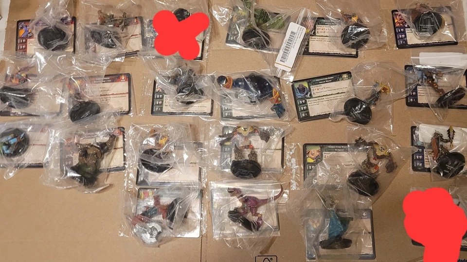 World Of Warcraft Miniaturas Juego de Mesa Personaje + Cartas Lote De 20 Diferentes Foto 1 de 4